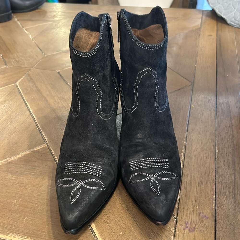 Donald Pliner Suade Pablo Ankle Bootie- Size 9M